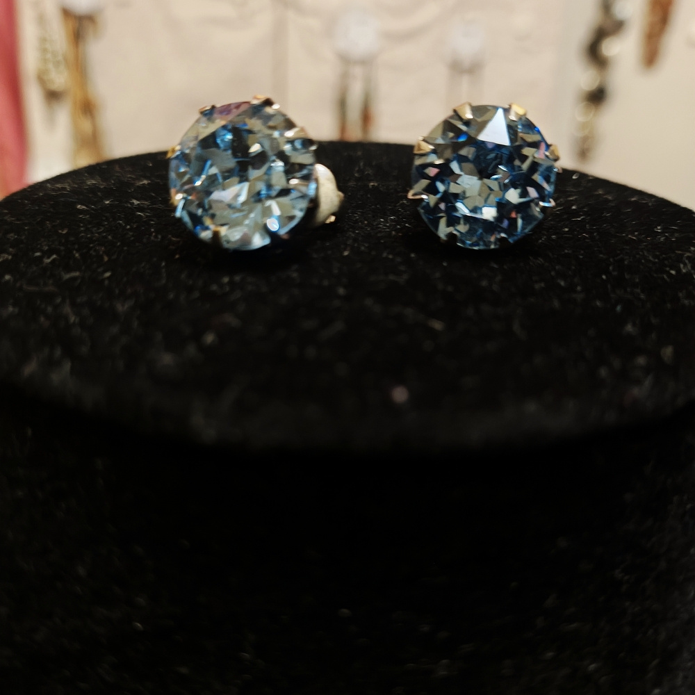Elegant Blue Crystal Stud Earrings